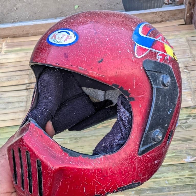 batok helm Cakil babi kjp