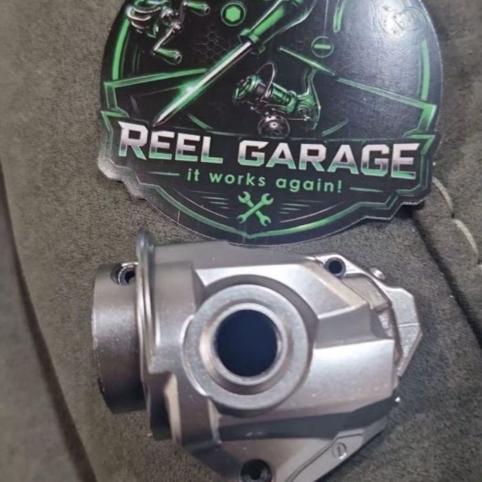 Shimano Stradic FM C5000XG side plate body R