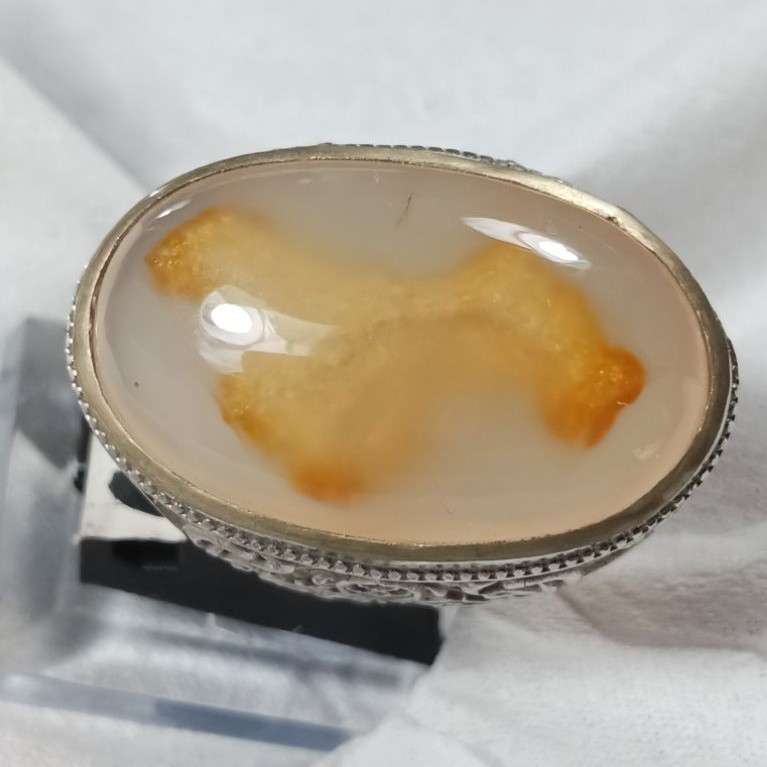 yakut kristal motif macan asli