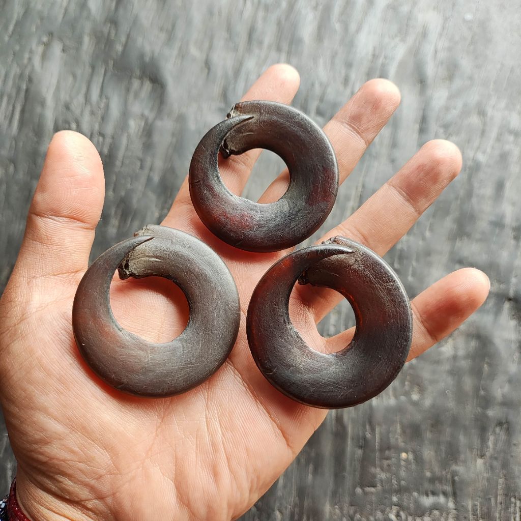 Liontin Replika Model Kuku Melingkar (1 buah)