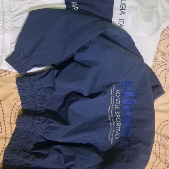 2 jacket ellesse khusus a Rifqi. ellese windbraker. big logo navy