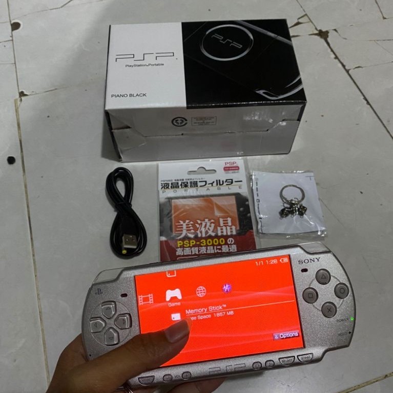 PSP seri 2000 slim Sony original fullset MMC 32gb isi game 60 games