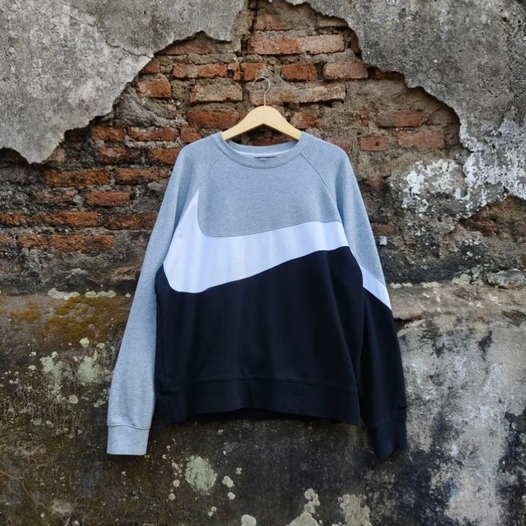 Nike Big Swoosh Crewneck Second