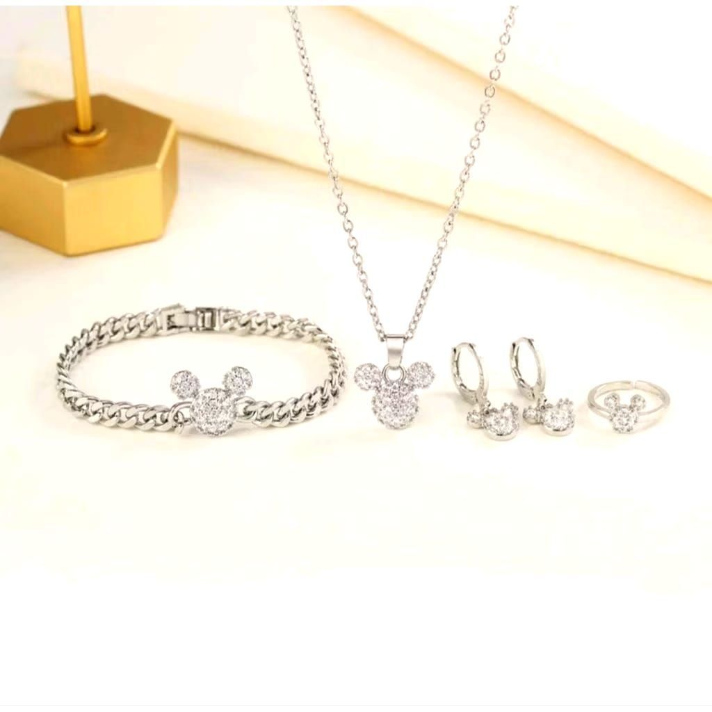 1 Set Perhiasan Anak Karakter Micky Mouse Silver Titanium Mewah Elegan Tahan Lama