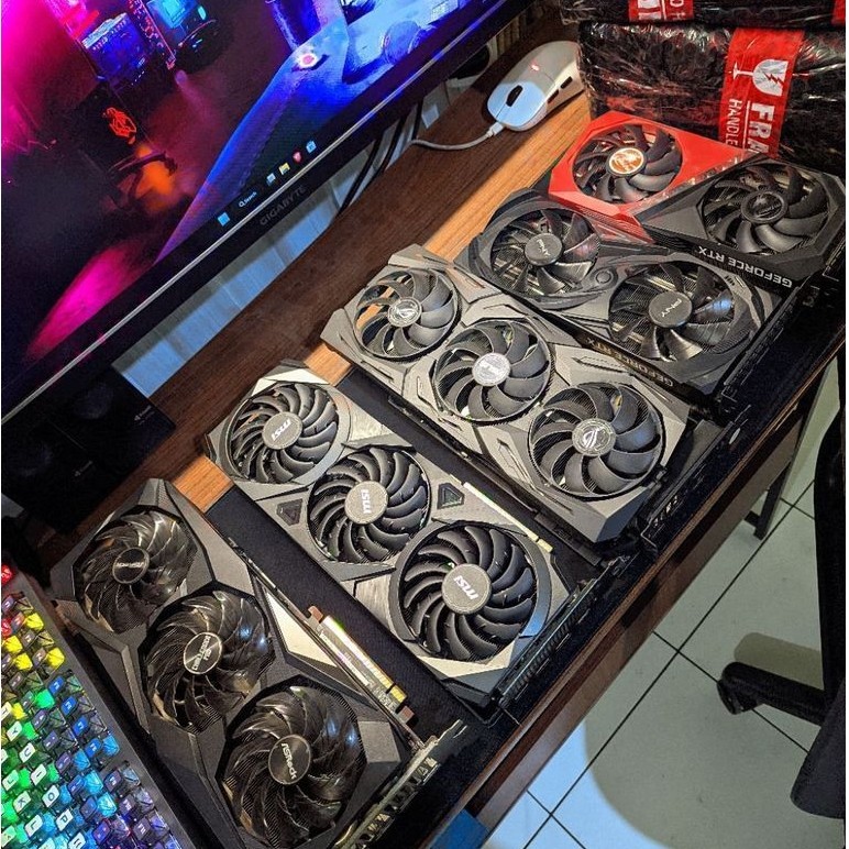 VGA GAMING RTX 3060 12GB RTX 3060 TI 2080 TI RX 6800 16GB