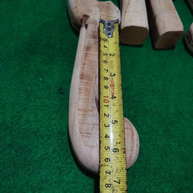 gagang kayu golok parang alat berkebun bahan kayu. pegangan golok parang dll