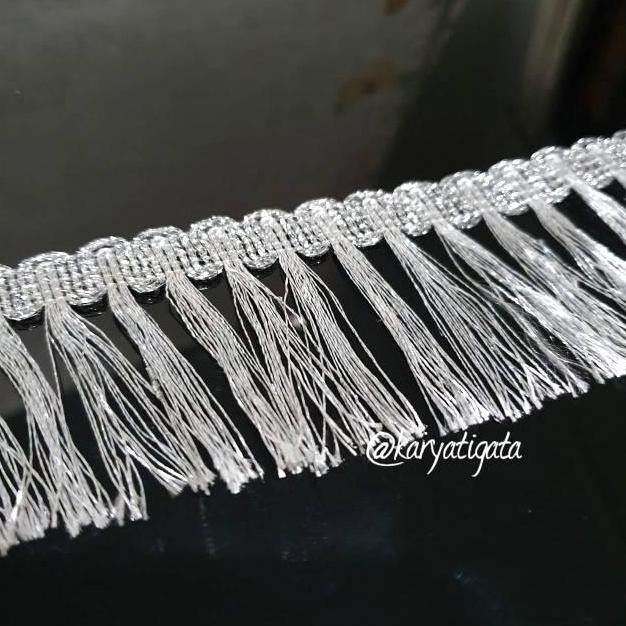 

Silahkan Order] Renda Perak / Renda India Rumbai 677 - Panjang 17 Yard