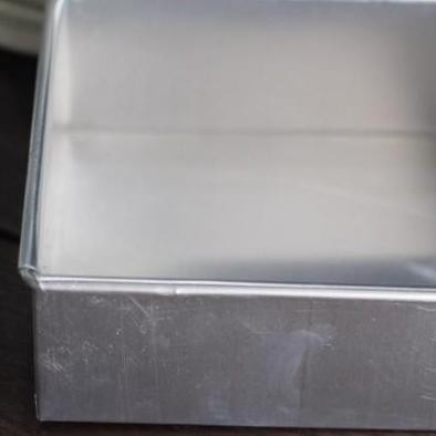 

Loyang Aluminium Kotak 20X20X7Cm Loyang Lapis Legit Lapsur