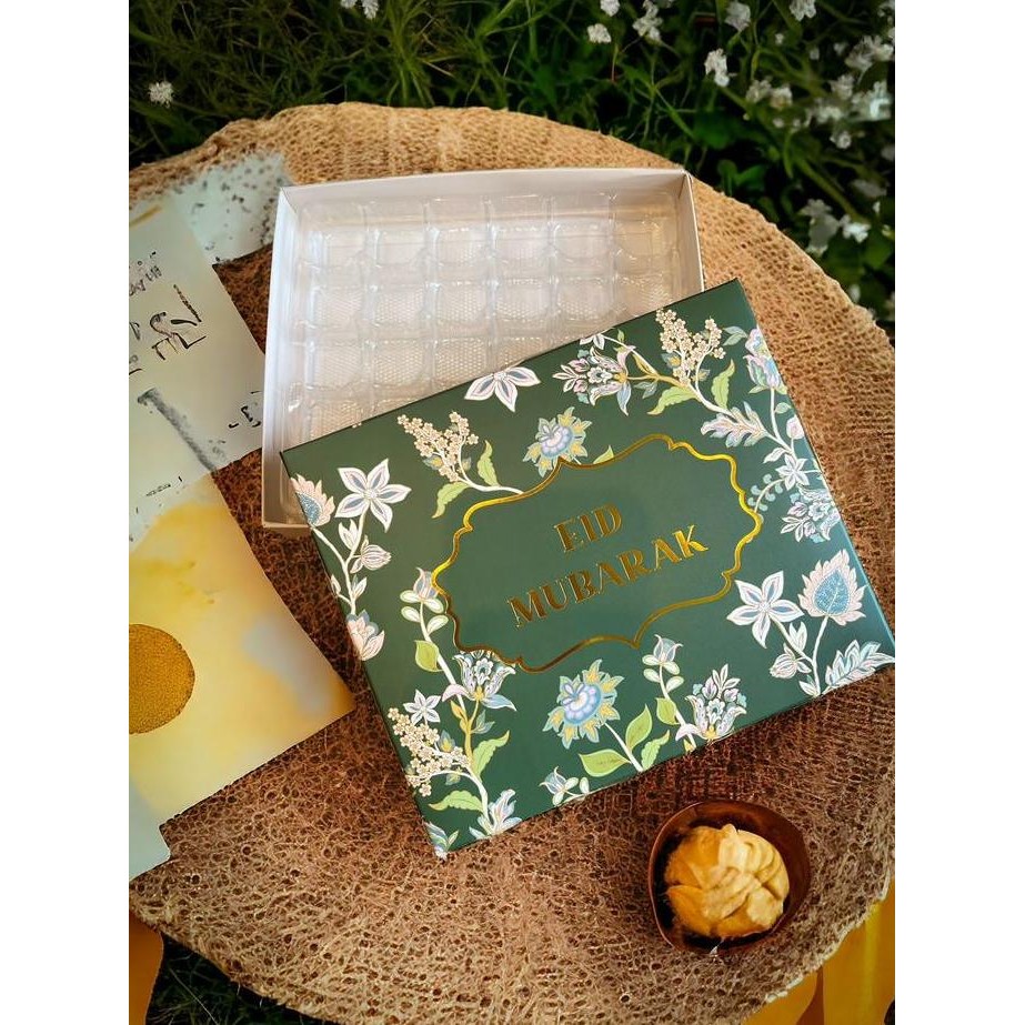 

SB Lebaran01 30 Holes - Box Lebaran Sekat nastar 30 lubang