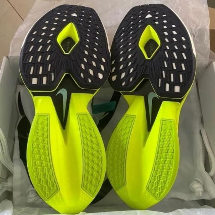 INSTAN RUNNING SHOES NIKE AIR ZOOM ALPHAFLY NEXT% 2 COCONUT MILK ORIGINAL LARIS