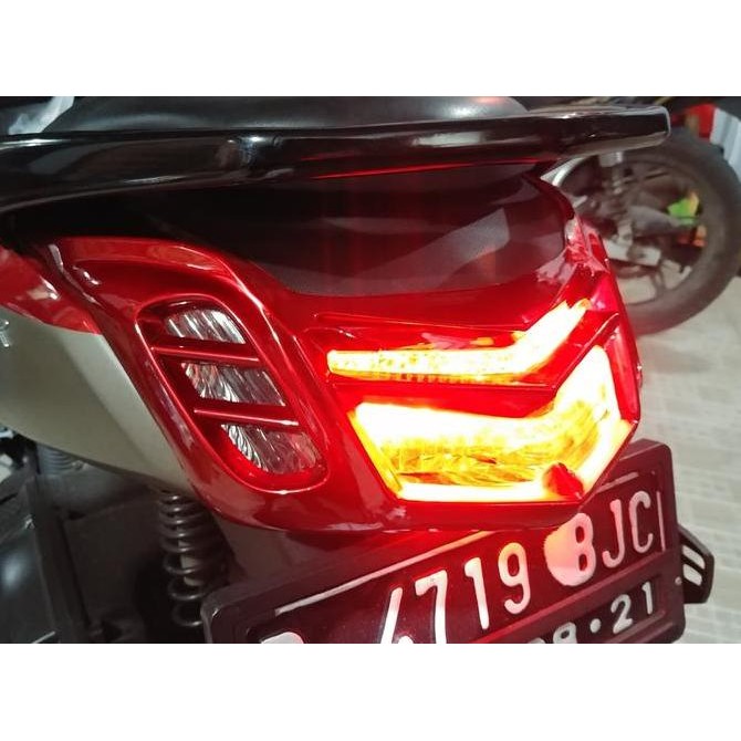 Cover Lampu Stop Nmax Variasi Bahan Plastik