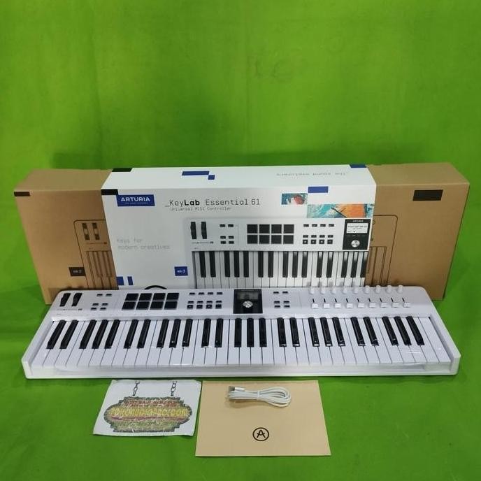 New  Arturia KeyLab Essential 61 MK3 61-key Keyboard Controller