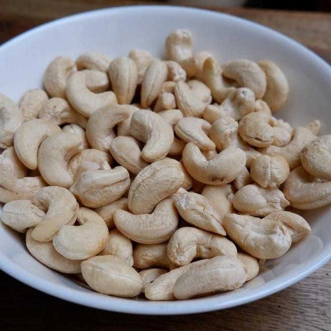 

Kacang Mede Mentah Wonogiri 1 Kg W320 Premium Allshop