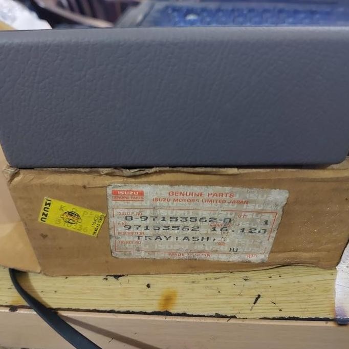 Promo Tempat Asbak Mobil Isuzu Panther Kotak/Capsul Original COD