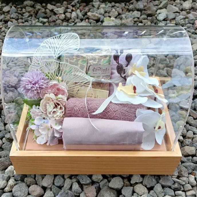 Isi 4 Akrilik Lengkung Kotak Seserahan Kayu Dan Frame 1 Set