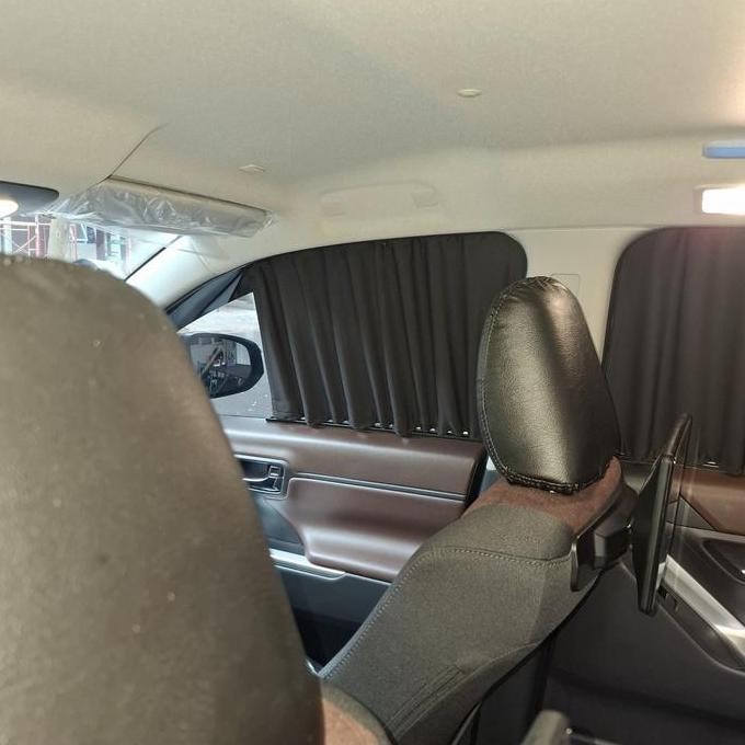 Tirai mobil INNOVA ZENIX