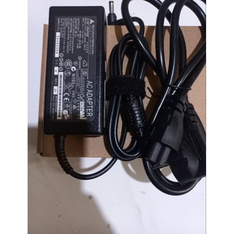 Adaptor lampu MUA GlamLight LED RingLight 19v berkuwalitas