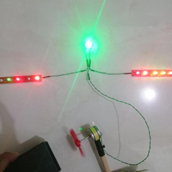 (Good) lampu layangan  suwangan sayap kanan kiri rgb  tengah hpl ( 2 baling" besar dan kecil) bonus 