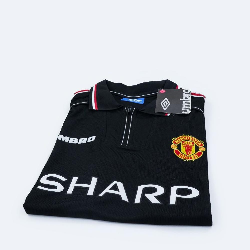 JERSEY BOLA MAN UNITED RETRO BLACK 1998 1999 MU TREBLE HITAM 98 99