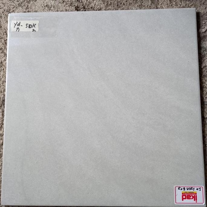 KERAMIK 40x40 MATT ABU SYON GREY IKAD