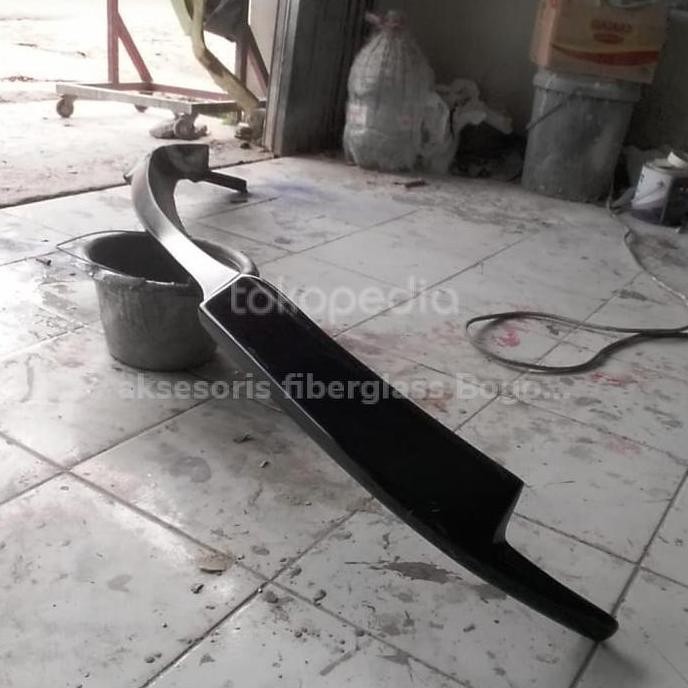 lips bemper BMW E90 M3