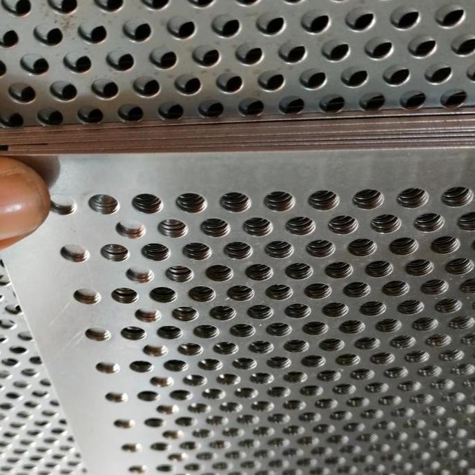 PROMO DISKON - 100x50 Cm Plat besi lubang 2,5mm,3 mm ,3,5 mm, 4 mm , 5 mm , 6 mm , 7 mm , 8 mm , 9 m