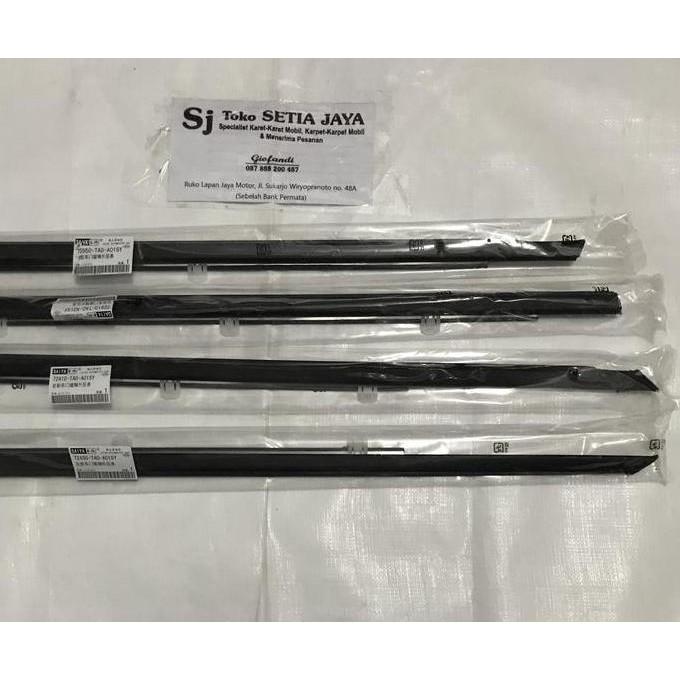 Pelipit Kaca Luar Honda Accord 2008-2012 / Weather Strip Honda Accord
