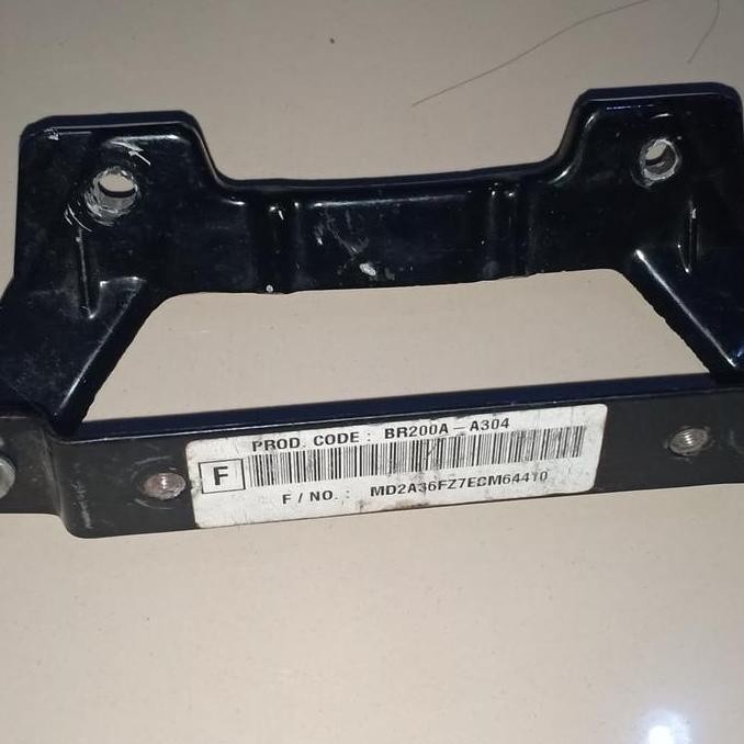 DUDUKAN PLAT NOMER DEPAN NS200 BRACKET FRONT PLATE NOMER BAJAJ 200NS