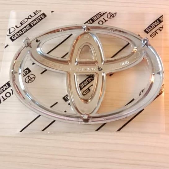 READY STOCK LOGO EMBLEM LAMBANG GRILL DEPAN TOYOTA INOVA GRAND 2010 2015 ORIGINAL 