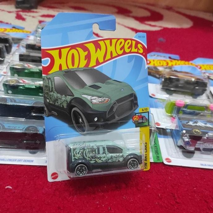 hotwheels hot wheels Ford Transit Connect Hijau H23 HW Art Cars HKK18