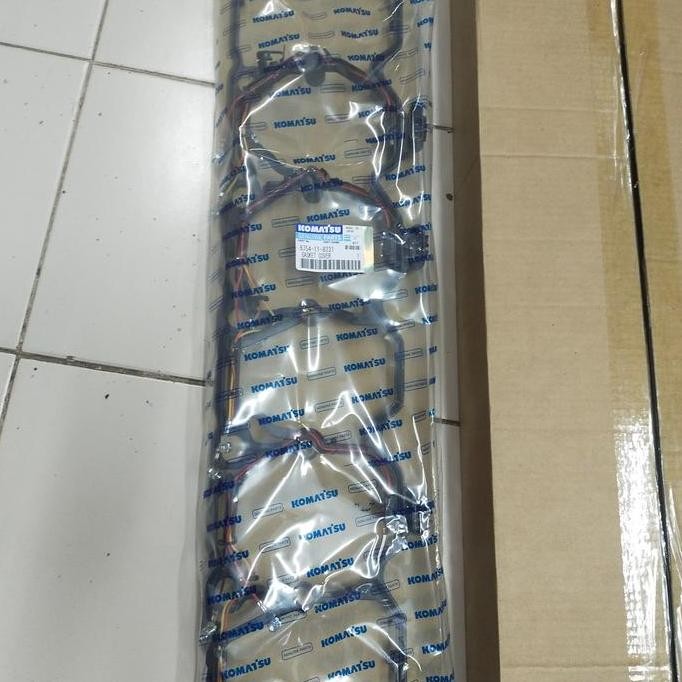 Gasket Cover Pc200-8Mo 6754-11-8330 / 6754-11-8331 Komatsu  Gebhrshop