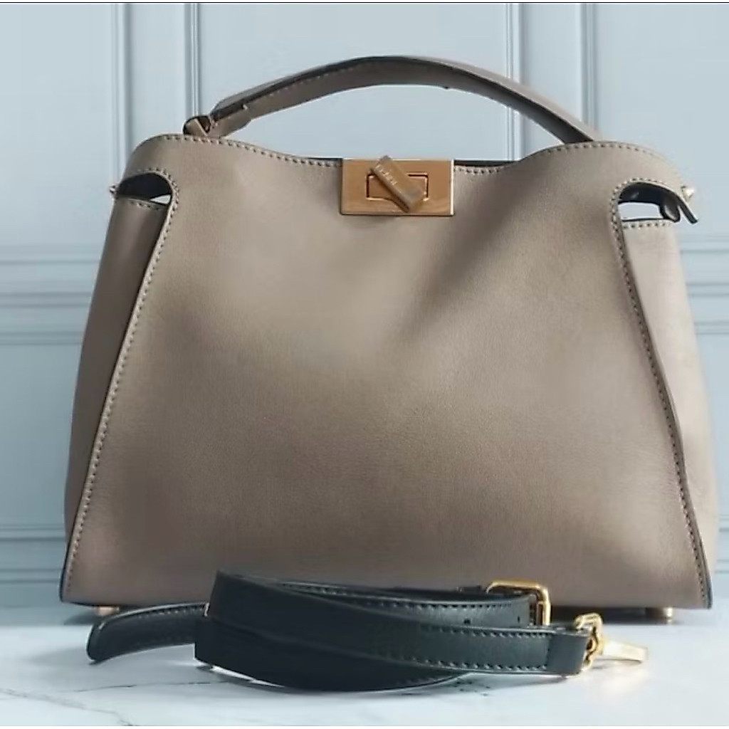 Preloved Fendi Peekaboo Soft Medium leather