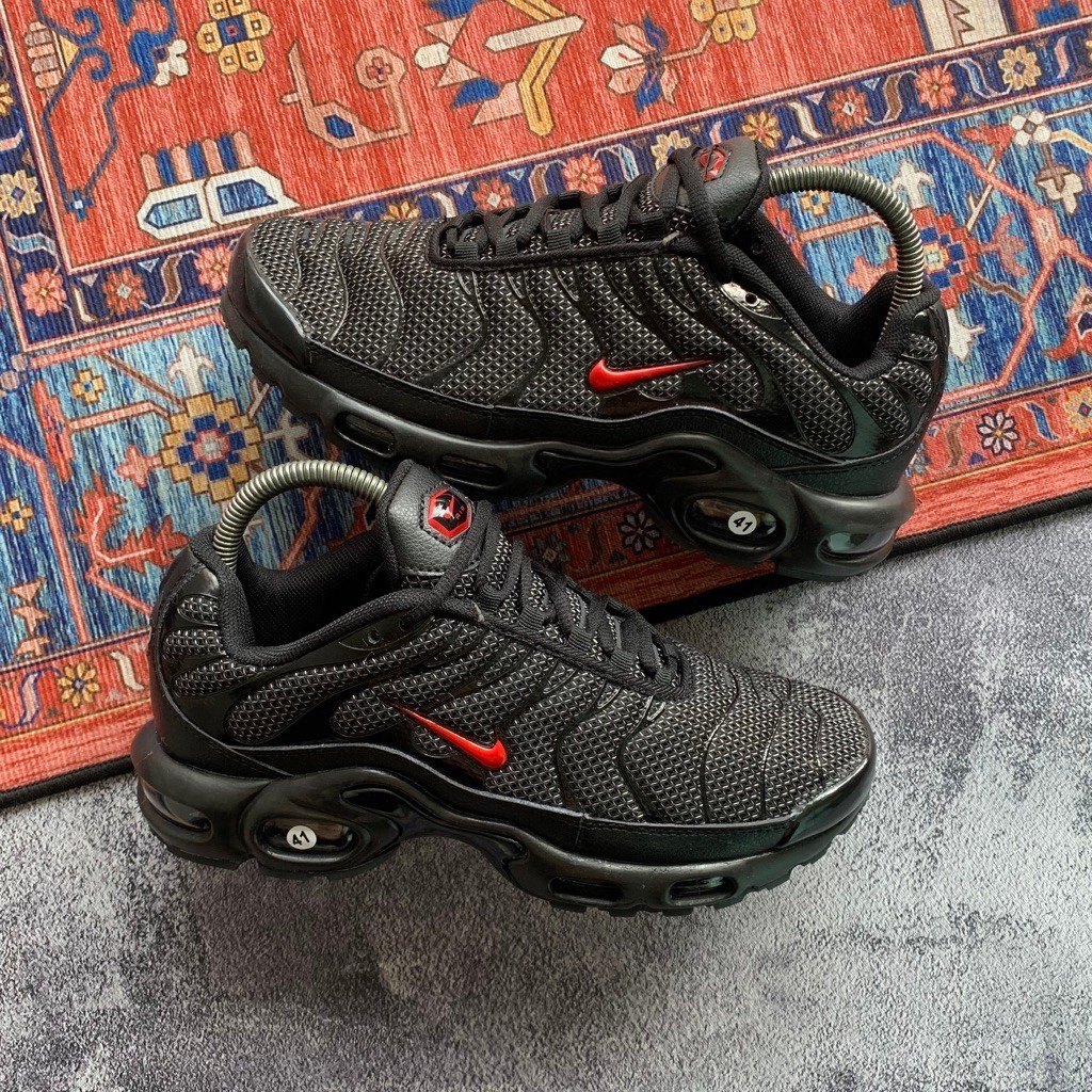 [Size 41] Rare Nike Air Max TN Plus ‘Bred’ (DO6383-001) Second Kondisi Mulus Nominus. Harga Barunya 