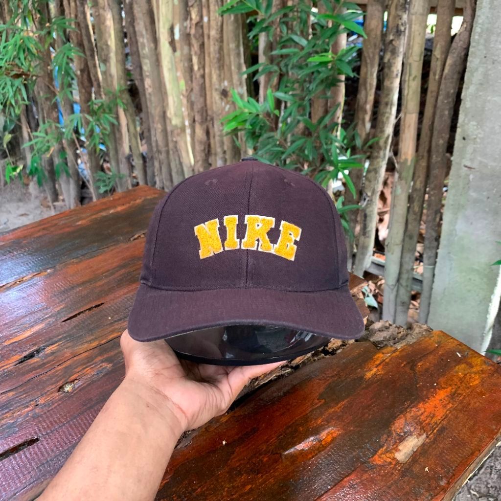 Topi Vintage Nike Spellout 90s Second Original