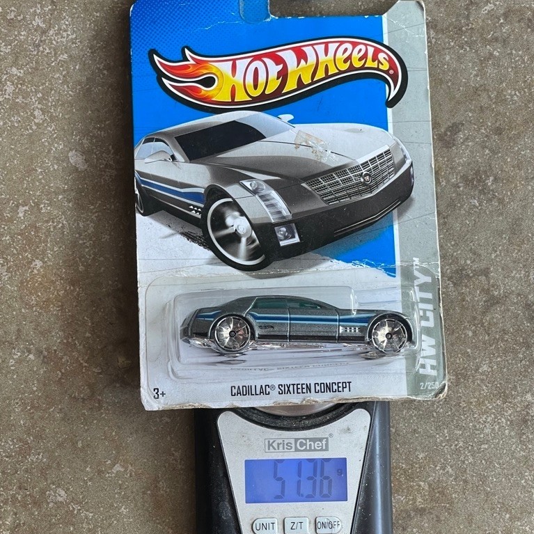 Hotwheels Cadillac Sixteen Abu Jago Balap