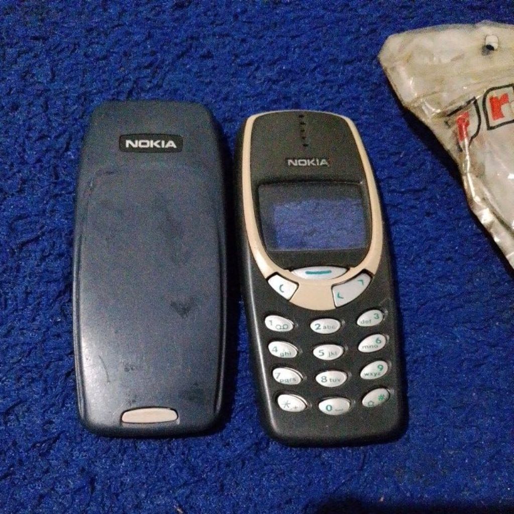Bahan kesing saja  ] HP Jadul Legend Nokia 3310 Original + Plastik Kemasan - Untuk Kanibalan / Kolek