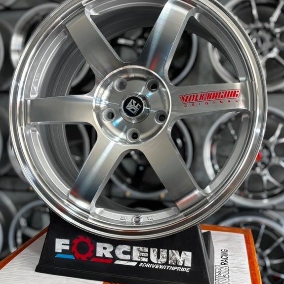 velg te37 r18 full polish pcd 5x114 lebar 8,5 kondisi baru