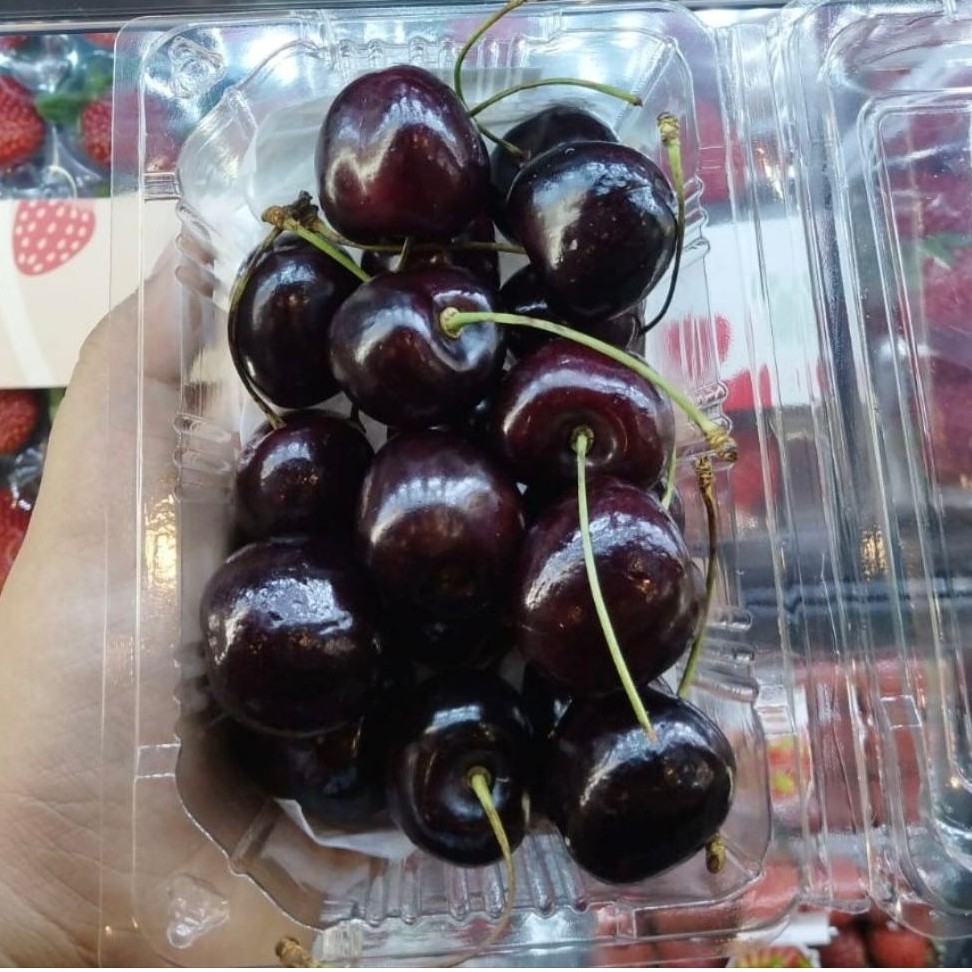 Cherry merah canada 250 gram