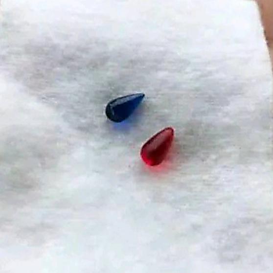 READY Mustika Sepasang Batu Merah Delima Lipan Asli Tetes AirMata Merah,Biru