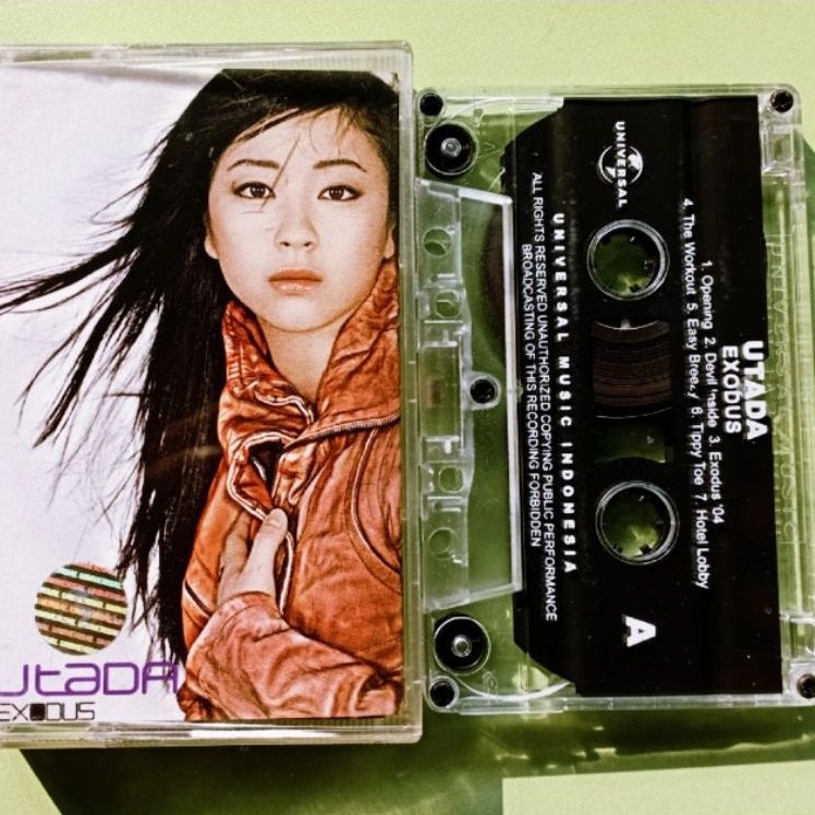 Kaset pita original: UTADA - EXODUS.