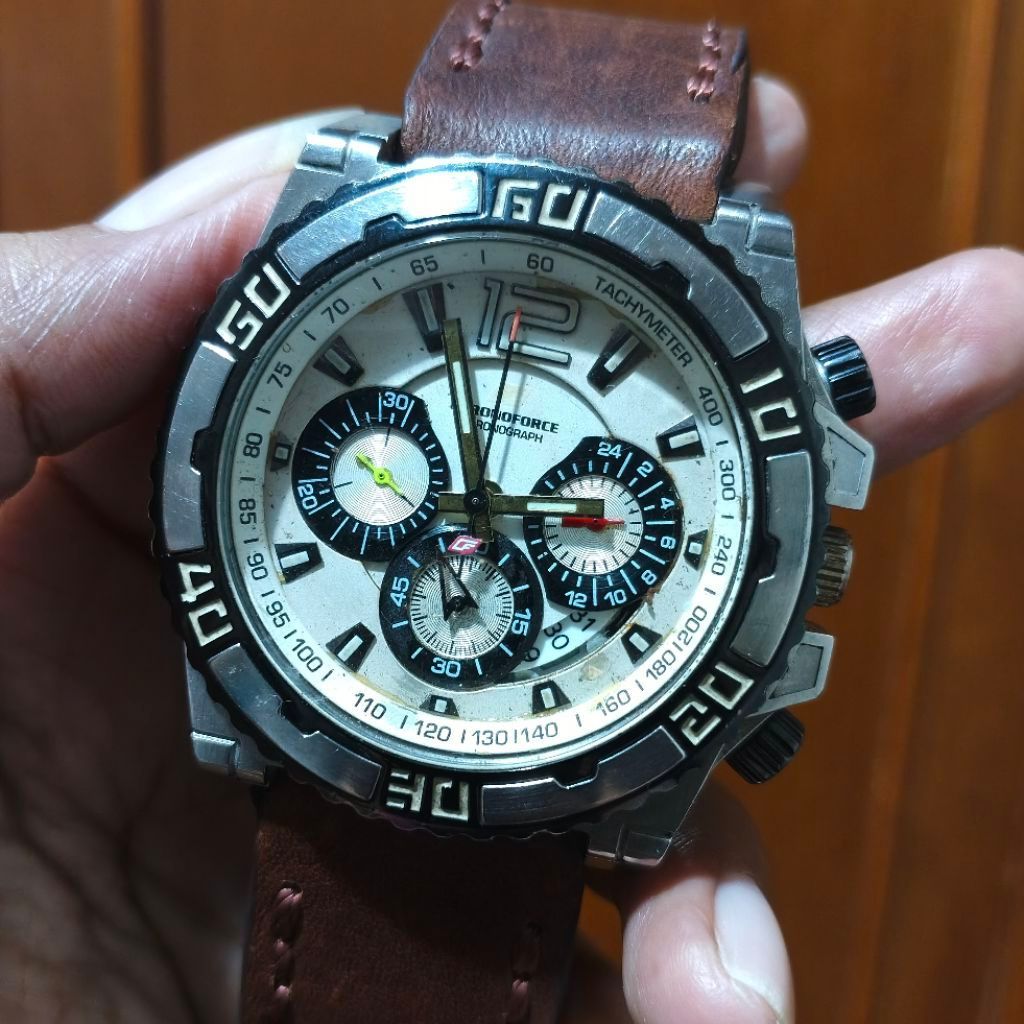 Jam tangan Chronoforce