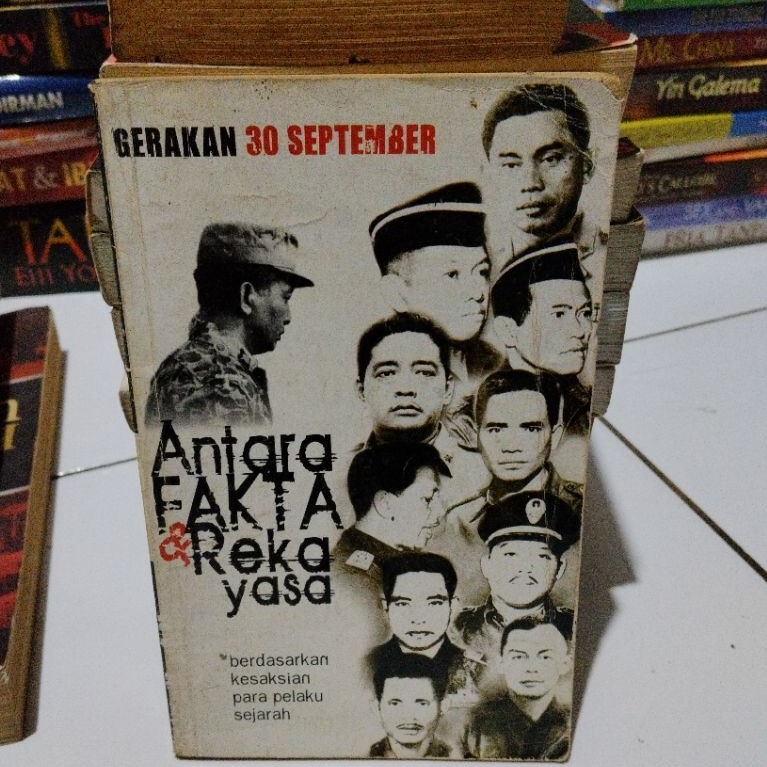 Buku original ANTAR FAKTA DAN REKAYASA