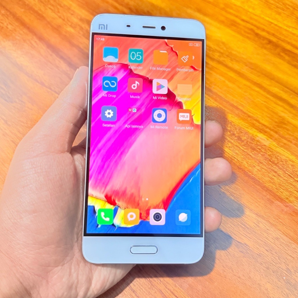 XIAOMI MI 5 3/64 RESMI ORIGINAL EX FLAGSHIP XIAOMI HP SECOND NORMAL BERKUALITAS HARGA TERJANGKAU