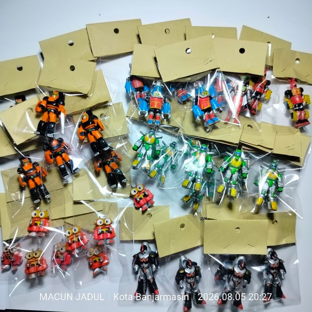 ROBOT KABUTAKU (B-ROBO KABUTACK), BANDAI CHINA 1997, BAHAN KARET PADAT, MAINAN JADULAN, MAINAN NOSTA