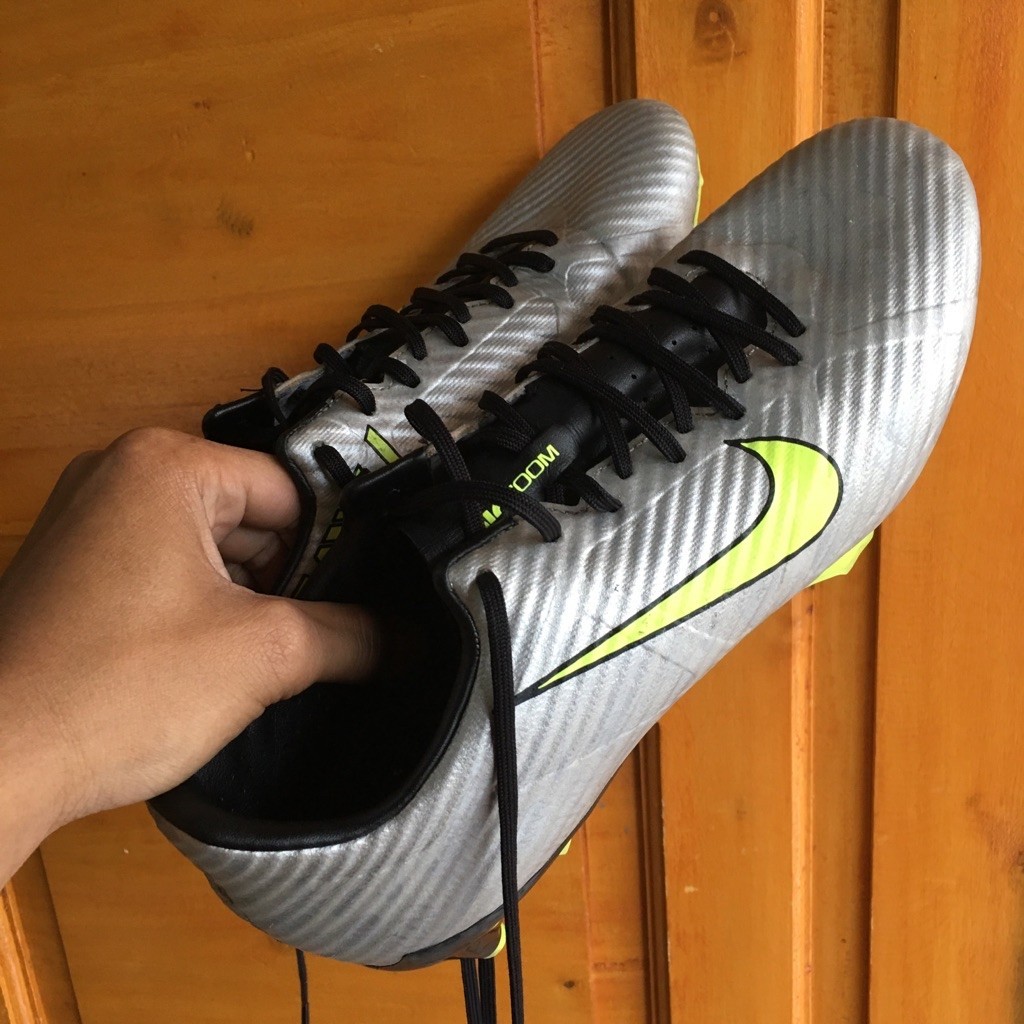 Sepatu Bola Nike Mercurial Zoom Academy Original
