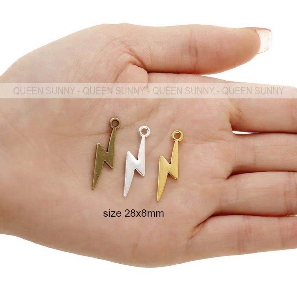 LIONTIN AJA// LIONTIN PETIR GOLD SILVER TITANIUM