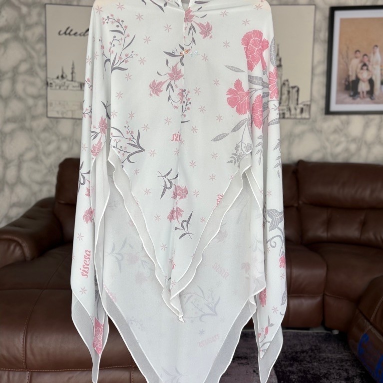 Preloved Sisesa khimar putih motif