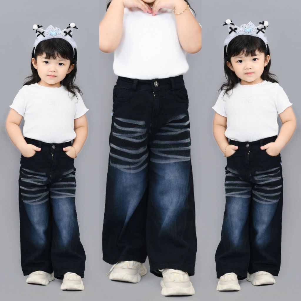 CELANA SKENA ANAK PEREMPUAN