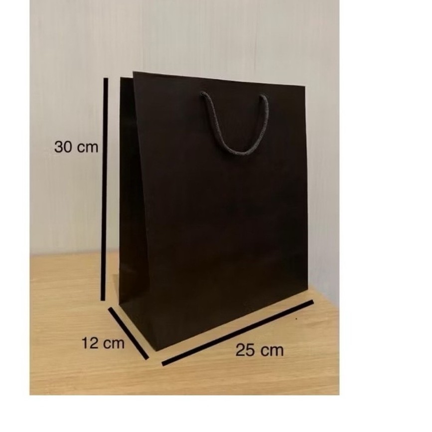Paperbag polos Hitam 25x30x12