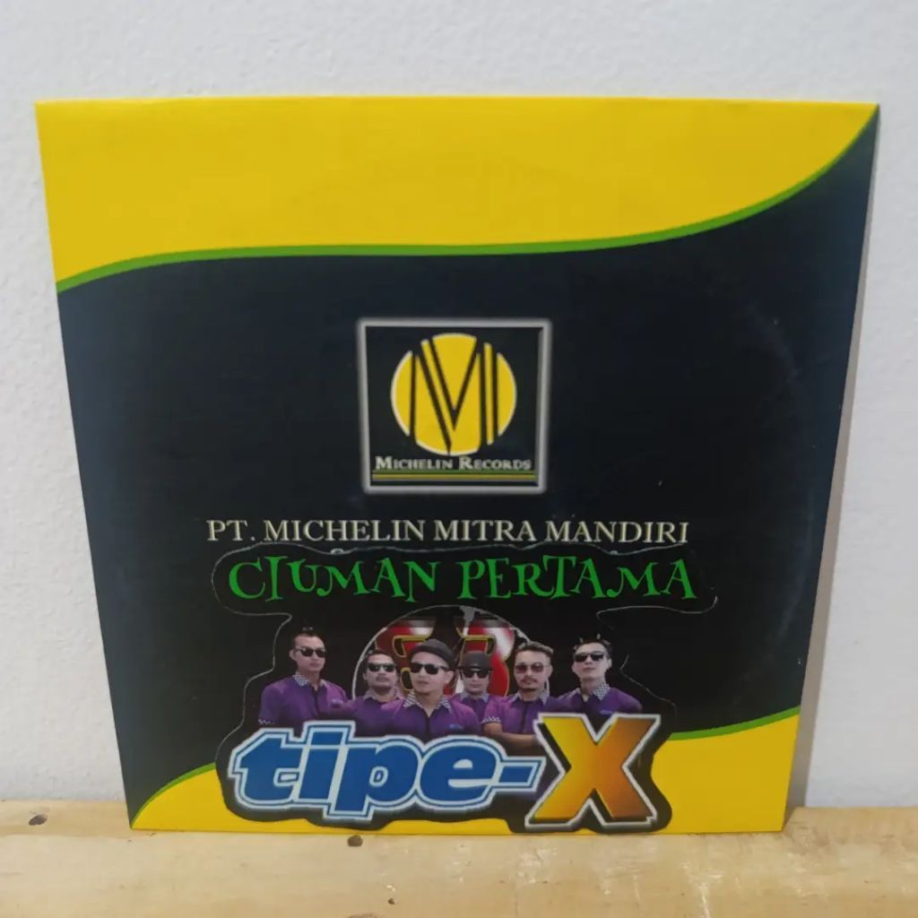 CD TIPE-X - Ciuman Pertama